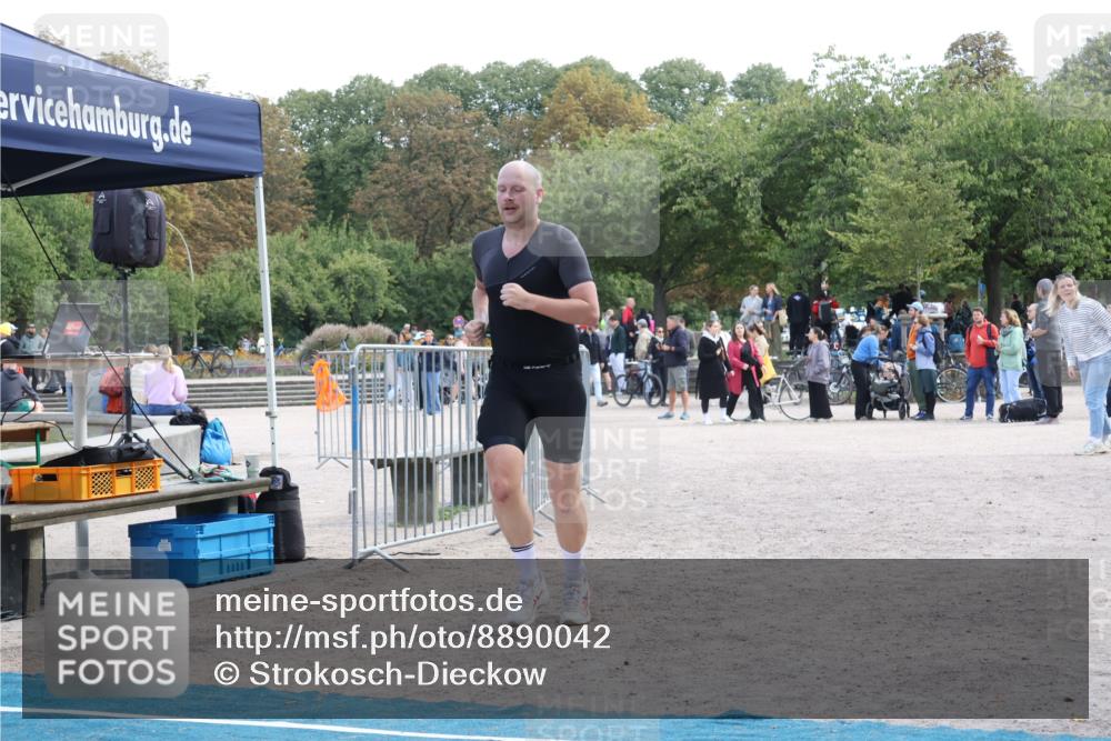 14.09.2025 - Stadtparktriathlon Strokosch-Dieckow http://msf.ph/oto/8890042 14.09.2025 12:52:05 Ziel 1061 meine-sportfotos.de