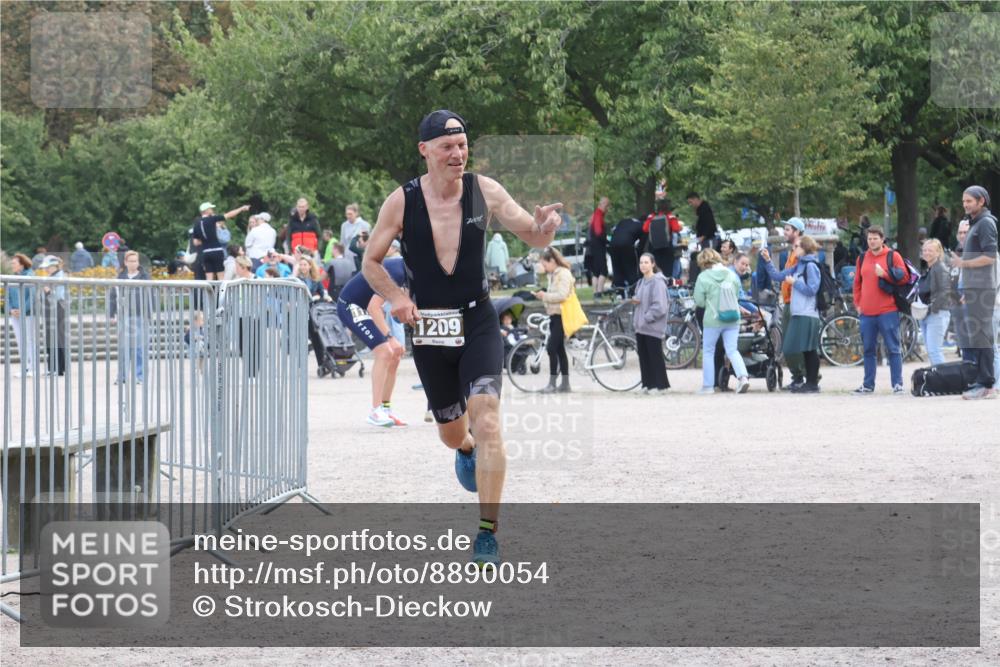 14.09.2025 - Stadtparktriathlon Strokosch-Dieckow http://msf.ph/oto/8890054 14.09.2025 12:52:21 Ziel 1174, 1194, 1209 meine-sportfotos.de