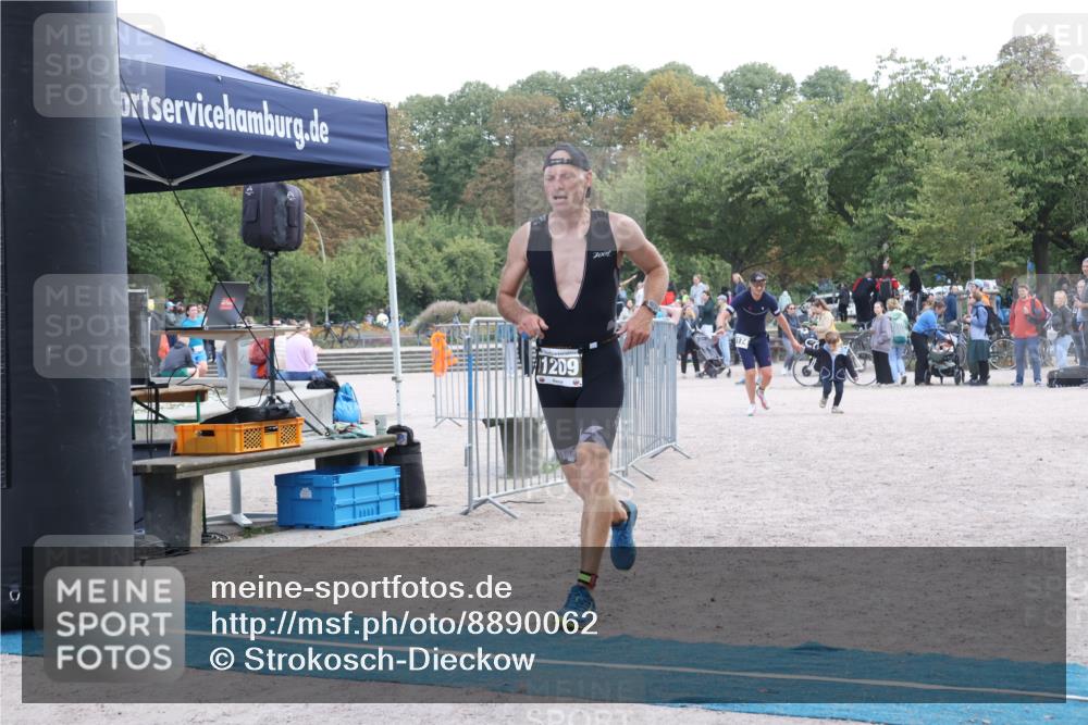 14.09.2025 - Stadtparktriathlon Strokosch-Dieckow http://msf.ph/oto/8890062 14.09.2025 12:52:22 Ziel 1174, 1194, 1209 meine-sportfotos.de