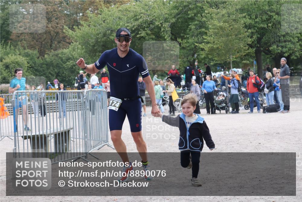 14.09.2025 - Stadtparktriathlon Strokosch-Dieckow http://msf.ph/oto/8890076 14.09.2025 12:52:26 Ziel 1098, 1174, 1209 meine-sportfotos.de