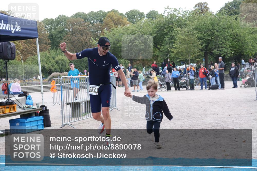 14.09.2025 - Stadtparktriathlon Strokosch-Dieckow http://msf.ph/oto/8890078 14.09.2025 12:52:27 Ziel 1098, 1174, 1209 meine-sportfotos.de