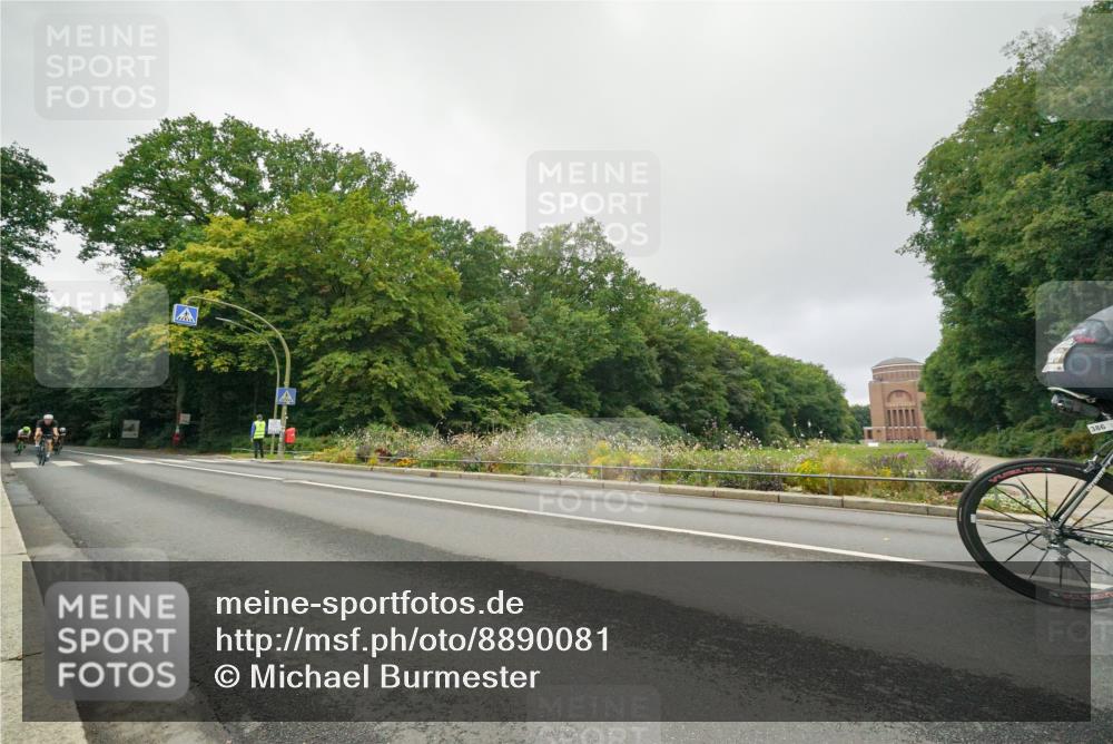 14.09.2025 - Stadtparktriathlon Michael Burmester http://msf.ph/oto/8890081 14.09.2025 09:27:45 Radfahren 380, 386, 401, 404, 445, 506 meine-sportfotos.de