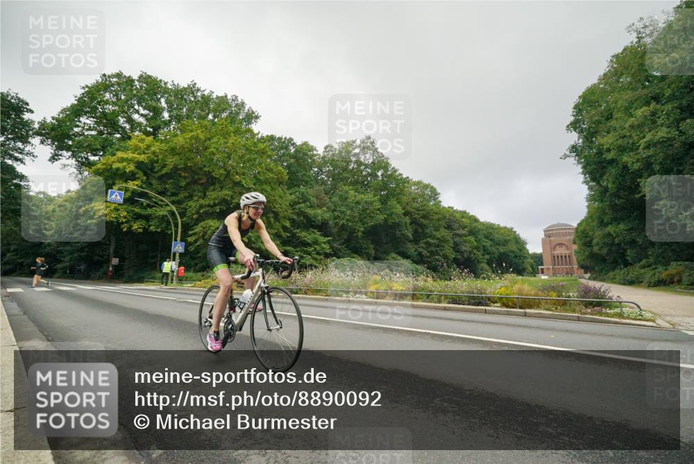 14.09.2025 - Stadtparktriathlon Michael Burmester http://msf.ph/oto/8890092 14.09.2025 09:28:01 Radfahren 485, 505 meine-sportfotos.de