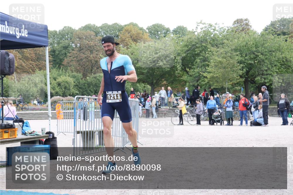 14.09.2025 - Stadtparktriathlon Strokosch-Dieckow http://msf.ph/oto/8890098 14.09.2025 12:52:58 Ziel 1211 meine-sportfotos.de