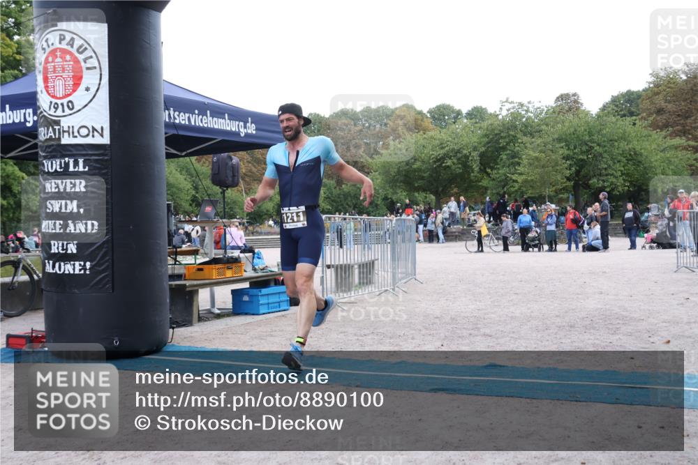 14.09.2025 - Stadtparktriathlon Strokosch-Dieckow http://msf.ph/oto/8890100 14.09.2025 12:52:58 Ziel 1211 meine-sportfotos.de