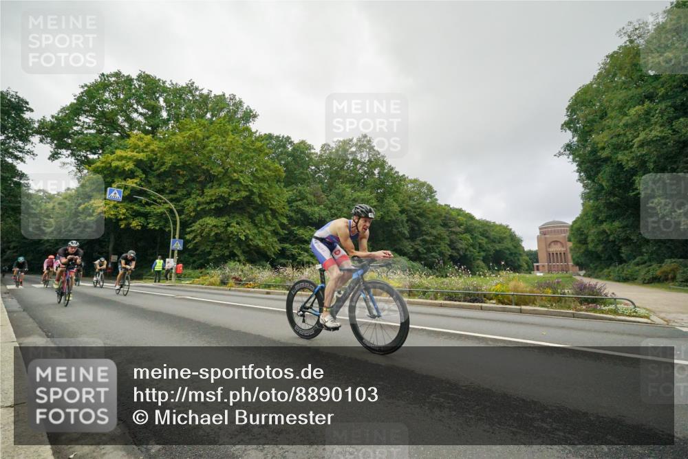 14.09.2025 - Stadtparktriathlon Michael Burmester http://msf.ph/oto/8890103 14.09.2025 09:28:26 Radfahren 311, 327, 382, 393, 400, 413, 414, 423, 430, 435, 448 meine-sportfotos.de