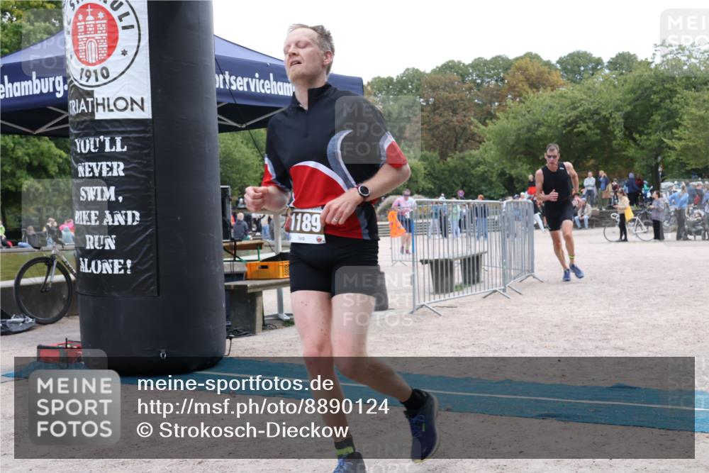 14.09.2025 - Stadtparktriathlon Strokosch-Dieckow http://msf.ph/oto/8890124 14.09.2025 12:54:18 Ziel 1172, 1189 meine-sportfotos.de