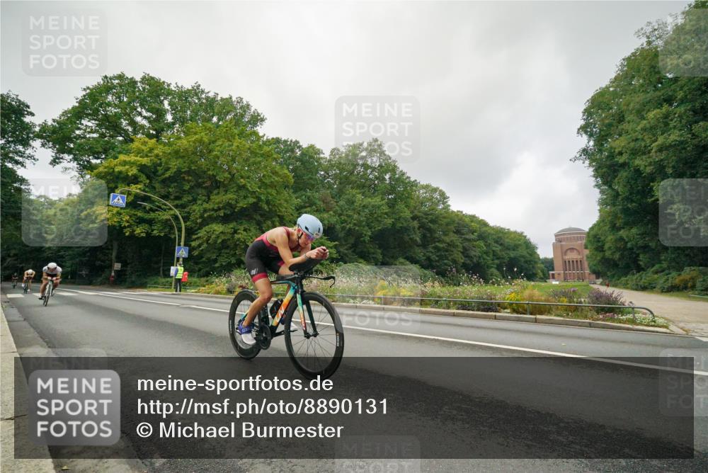 14.09.2025 - Stadtparktriathlon Michael Burmester http://msf.ph/oto/8890131 14.09.2025 09:29:25 Radfahren 406, 460, 462, 466, 478 meine-sportfotos.de
