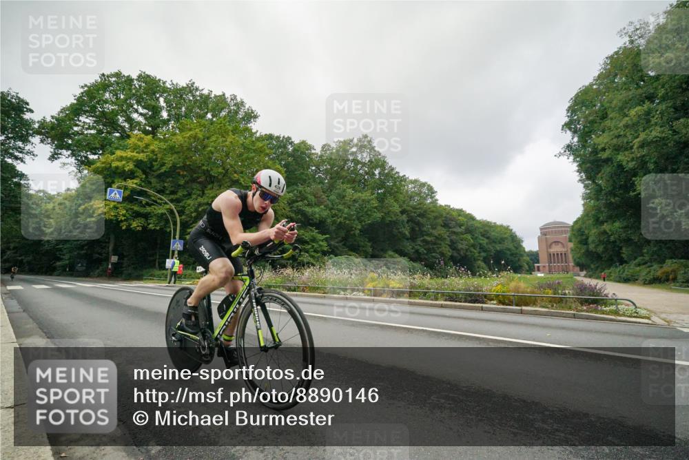 14.09.2025 - Stadtparktriathlon Michael Burmester http://msf.ph/oto/8890146 14.09.2025 09:29:45 Radfahren 436, 463 meine-sportfotos.de