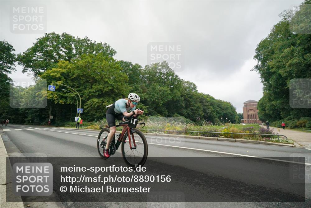 14.09.2025 - Stadtparktriathlon Michael Burmester http://msf.ph/oto/8890156 14.09.2025 09:30:02 Radfahren 394, 412, 450, 458, 484, 501 meine-sportfotos.de