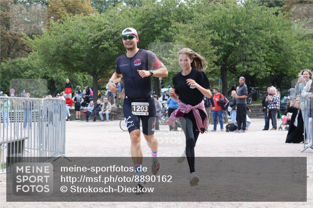 14.09.2025 - Stadtparktriathlon Strokosch-Dieckow http://msf.ph/oto/8890162 14.09.2025 12:54:28 Ziel 962, 1203 meine-sportfotos.de
