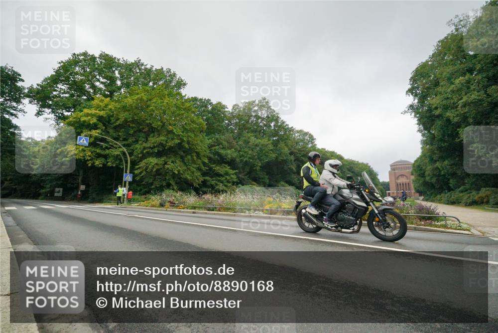 14.09.2025 - Stadtparktriathlon Michael Burmester http://msf.ph/oto/8890168 14.09.2025 09:30:48 Radfahren 399 meine-sportfotos.de