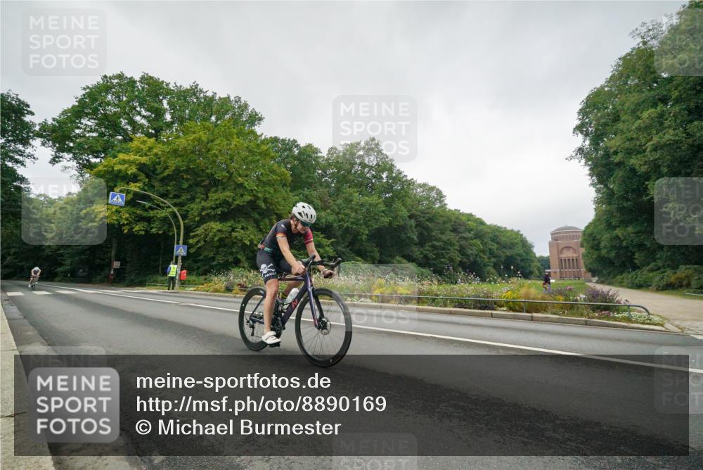 14.09.2025 - Stadtparktriathlon Michael Burmester http://msf.ph/oto/8890169 14.09.2025 09:31:06 Radfahren 391, 453 meine-sportfotos.de