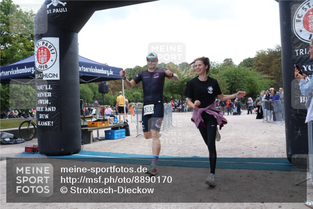14.09.2025 - Stadtparktriathlon Strokosch-Dieckow http://msf.ph/oto/8890170 14.09.2025 12:54:30 Ziel 962, 1203 meine-sportfotos.de