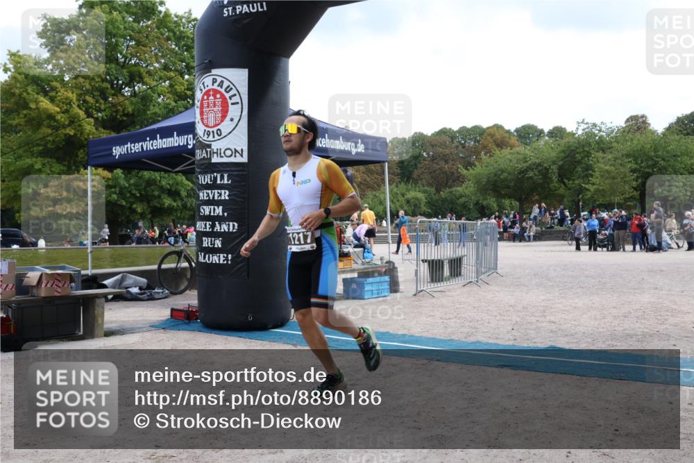 14.09.2025 - Stadtparktriathlon Strokosch-Dieckow http://msf.ph/oto/8890186 14.09.2025 12:54:46 Ziel 1217 meine-sportfotos.de