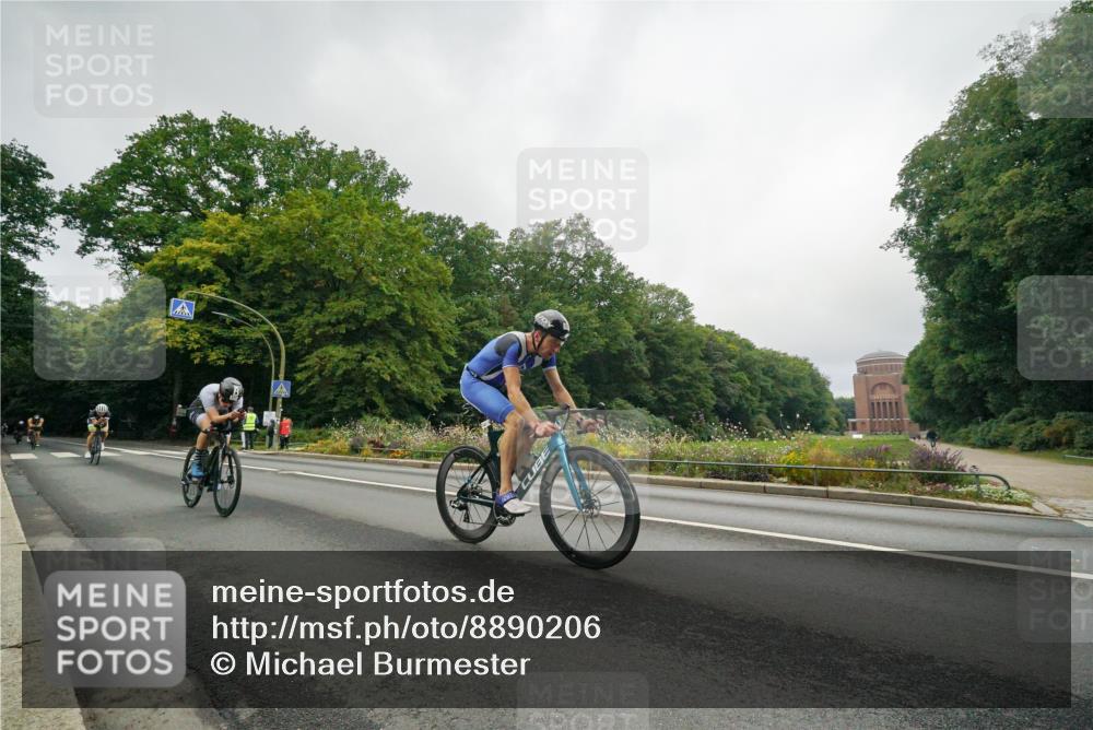 14.09.2025 - Stadtparktriathlon Michael Burmester http://msf.ph/oto/8890206 14.09.2025 09:32:50 Radfahren 381, 389, 419, 440, 471, 475 meine-sportfotos.de