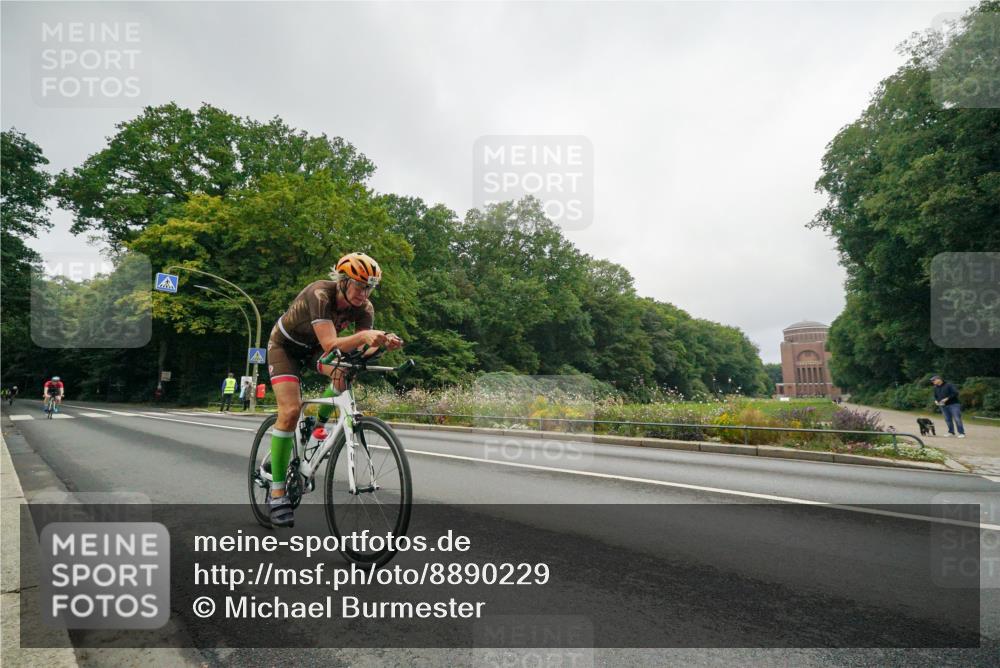 14.09.2025 - Stadtparktriathlon Michael Burmester http://msf.ph/oto/8890229 14.09.2025 09:33:18 Radfahren 447, 452, 455, 464, 465, 482 meine-sportfotos.de