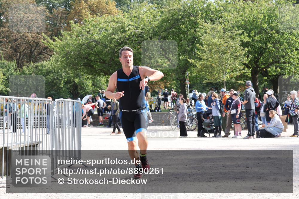 14.09.2025 - Stadtparktriathlon Strokosch-Dieckow http://msf.ph/oto/8890261 14.09.2025 12:56:10 Ziel 1121 meine-sportfotos.de