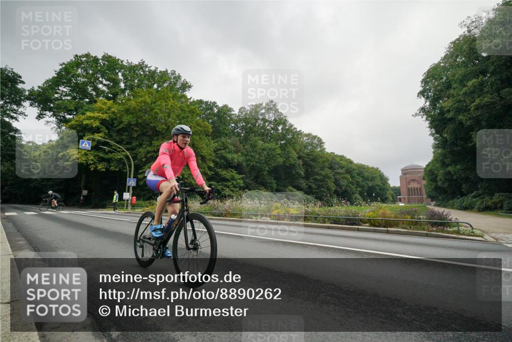 14.09.2025 - Stadtparktriathlon Michael Burmester http://msf.ph/oto/8890262 14.09.2025 09:34:10 Radfahren 415, 469 meine-sportfotos.de