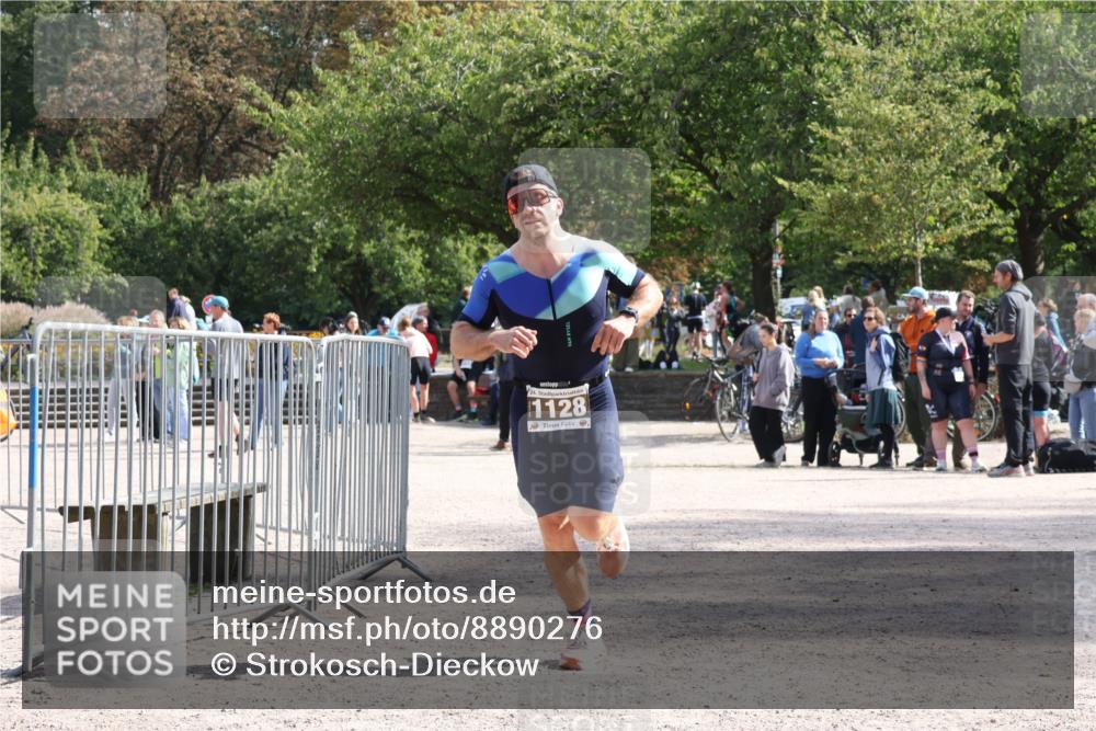 14.09.2025 - Stadtparktriathlon Strokosch-Dieckow http://msf.ph/oto/8890276 14.09.2025 12:56:32 Ziel 1128 meine-sportfotos.de