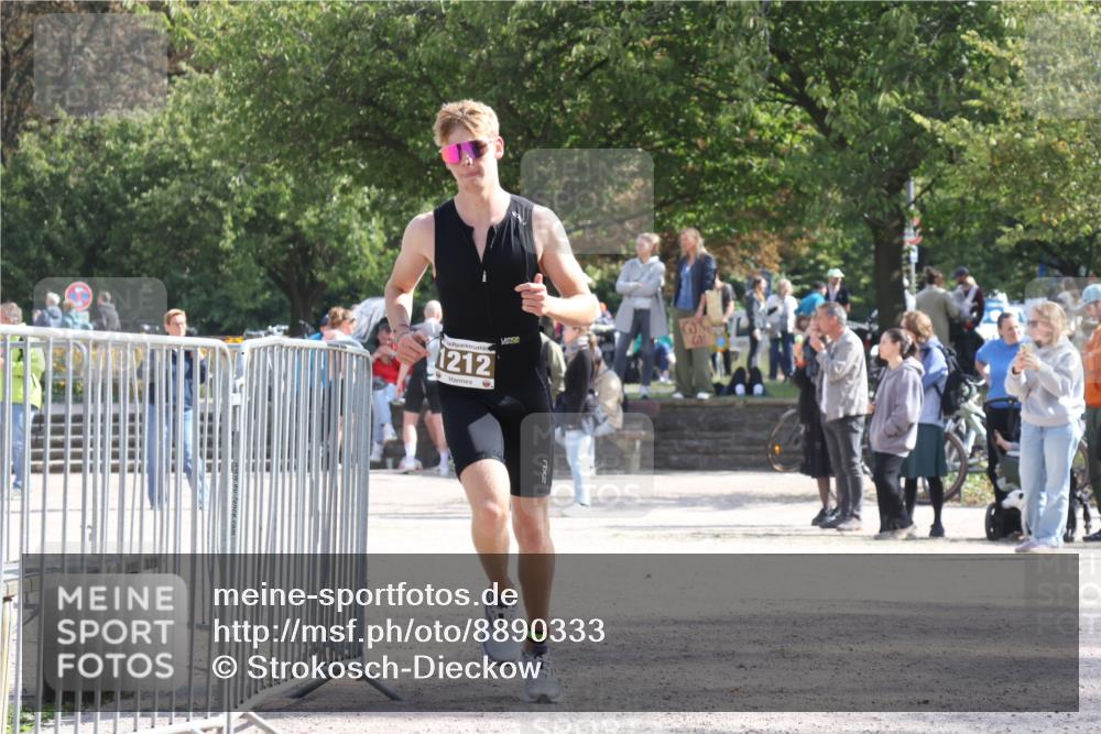 14.09.2025 - Stadtparktriathlon Strokosch-Dieckow http://msf.ph/oto/8890333 14.09.2025 12:57:59 Ziel 1212 meine-sportfotos.de