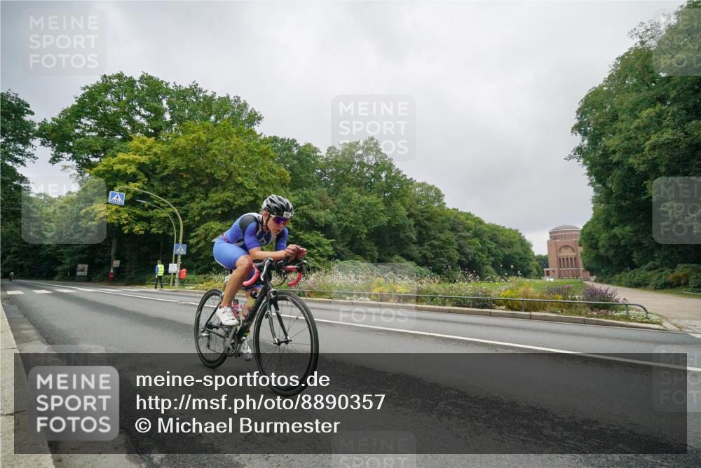 14.09.2025 - Stadtparktriathlon Michael Burmester http://msf.ph/oto/8890357 14.09.2025 09:37:47 Radfahren 434, 457 meine-sportfotos.de