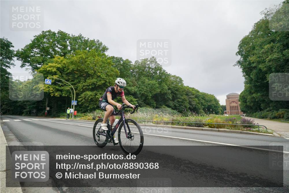 14.09.2025 - Stadtparktriathlon Michael Burmester http://msf.ph/oto/8890368 14.09.2025 09:38:25 Radfahren 391, 453, 458 meine-sportfotos.de