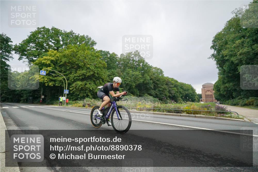 14.09.2025 - Stadtparktriathlon Michael Burmester http://msf.ph/oto/8890378 14.09.2025 09:39:25 Radfahren 468 meine-sportfotos.de