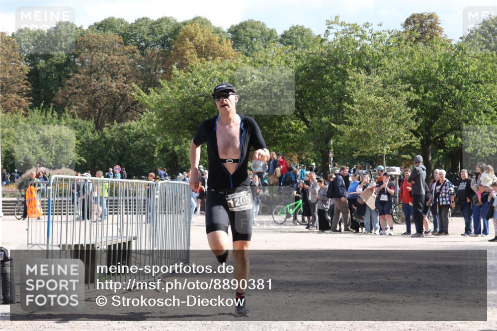 14.09.2025 - Stadtparktriathlon Strokosch-Dieckow http://msf.ph/oto/8890381 14.09.2025 12:58:30 Ziel 1205 meine-sportfotos.de