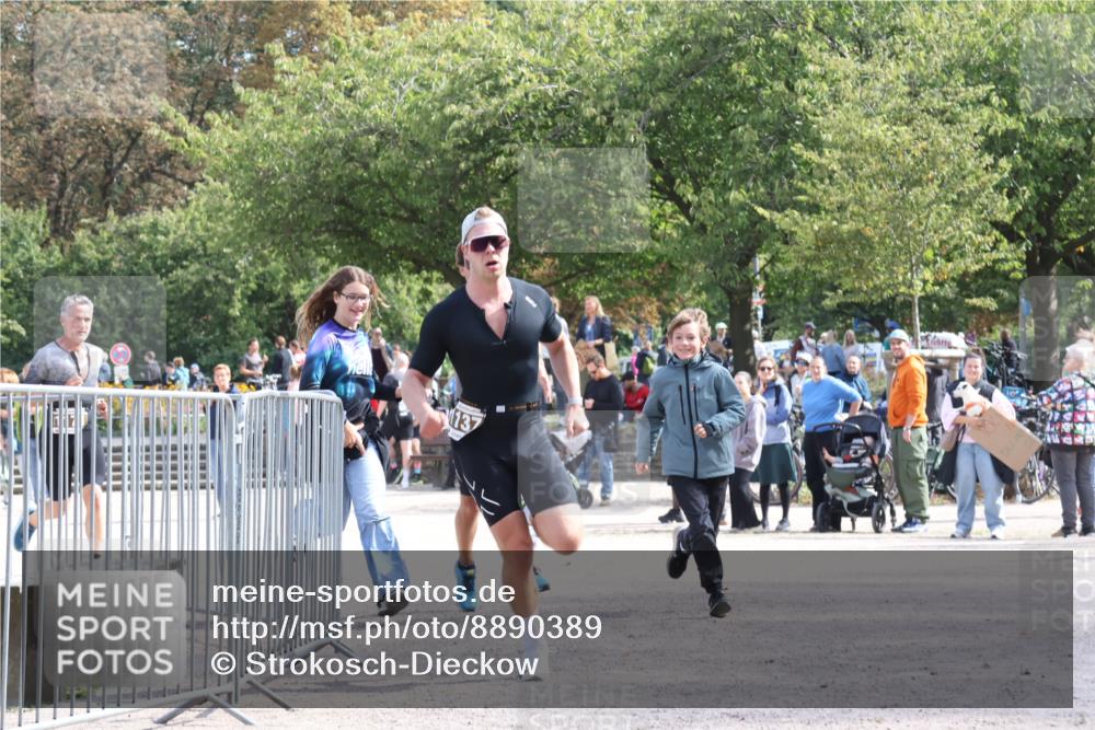 14.09.2025 - Stadtparktriathlon Strokosch-Dieckow http://msf.ph/oto/8890389 14.09.2025 12:59:35 Ziel 1137, 1144, 1171 meine-sportfotos.de