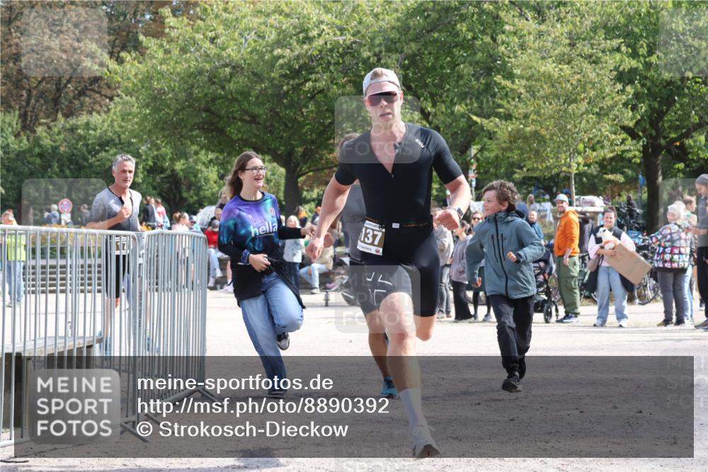 14.09.2025 - Stadtparktriathlon Strokosch-Dieckow http://msf.ph/oto/8890392 14.09.2025 12:59:35 Ziel 1137, 1144, 1171 meine-sportfotos.de