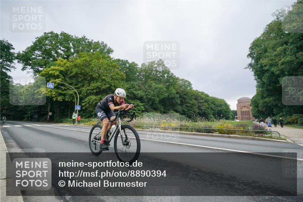 14.09.2025 - Stadtparktriathlon Michael Burmester http://msf.ph/oto/8890394 14.09.2025 09:40:15 Radfahren 454, 464, 473, 481, 482 meine-sportfotos.de