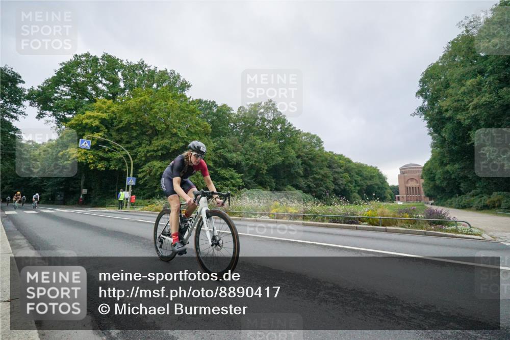 14.09.2025 - Stadtparktriathlon Michael Burmester http://msf.ph/oto/8890417 14.09.2025 09:41:05 Radfahren 420, 452, 469, 472, 503 meine-sportfotos.de