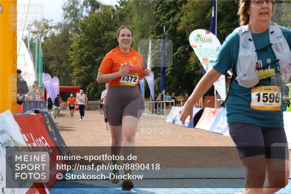 14.09.2025 - Airport Race Strokosch-Dieckow http://msf.ph/oto/8890418 14.09.2025 13:07:18 Ziel 1372, 1596, 1832 meine-sportfotos.de