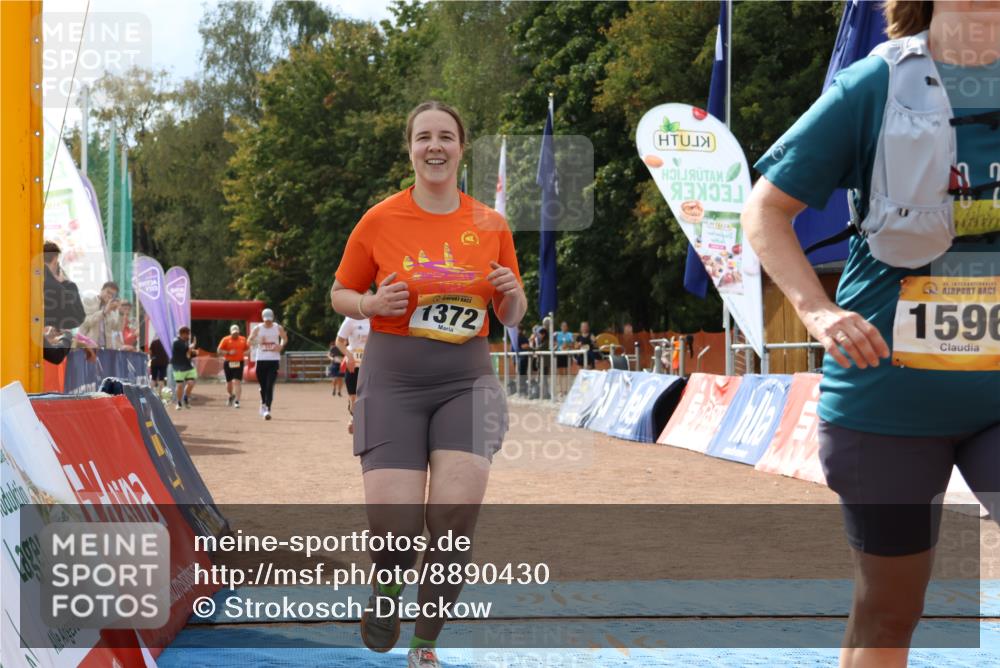 14.09.2025 - Airport Race Strokosch-Dieckow http://msf.ph/oto/8890430 14.09.2025 13:07:18 Ziel 1372, 1596, 1832 meine-sportfotos.de