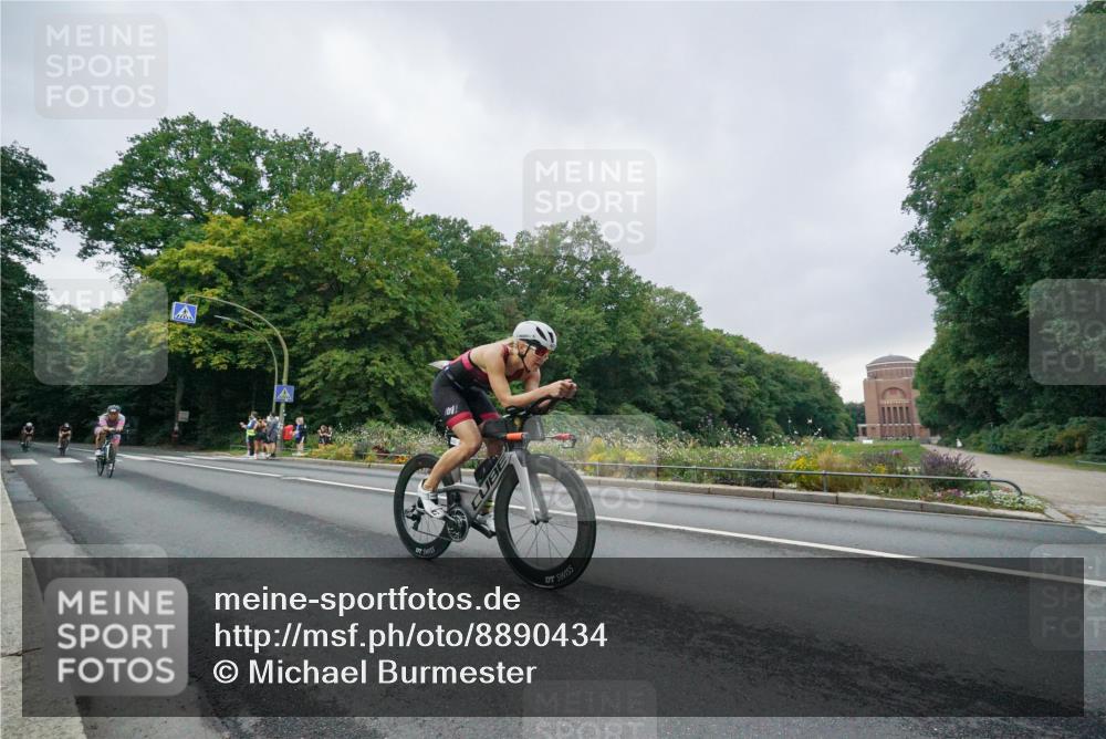 14.09.2025 - Stadtparktriathlon Michael Burmester http://msf.ph/oto/8890434 14.09.2025 09:42:17 Radfahren 415, 438, 460, 462, 479, 497 meine-sportfotos.de