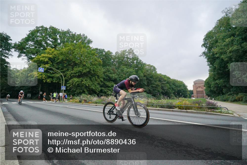 14.09.2025 - Stadtparktriathlon Michael Burmester http://msf.ph/oto/8890436 14.09.2025 09:42:20 Radfahren 415, 438, 460, 462, 479, 497 meine-sportfotos.de