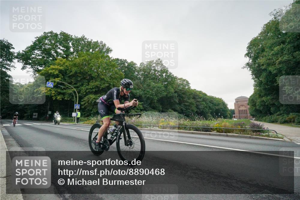 14.09.2025 - Stadtparktriathlon Michael Burmester http://msf.ph/oto/8890468 14.09.2025 09:45:40 Radfahren 453, 474, 493 meine-sportfotos.de