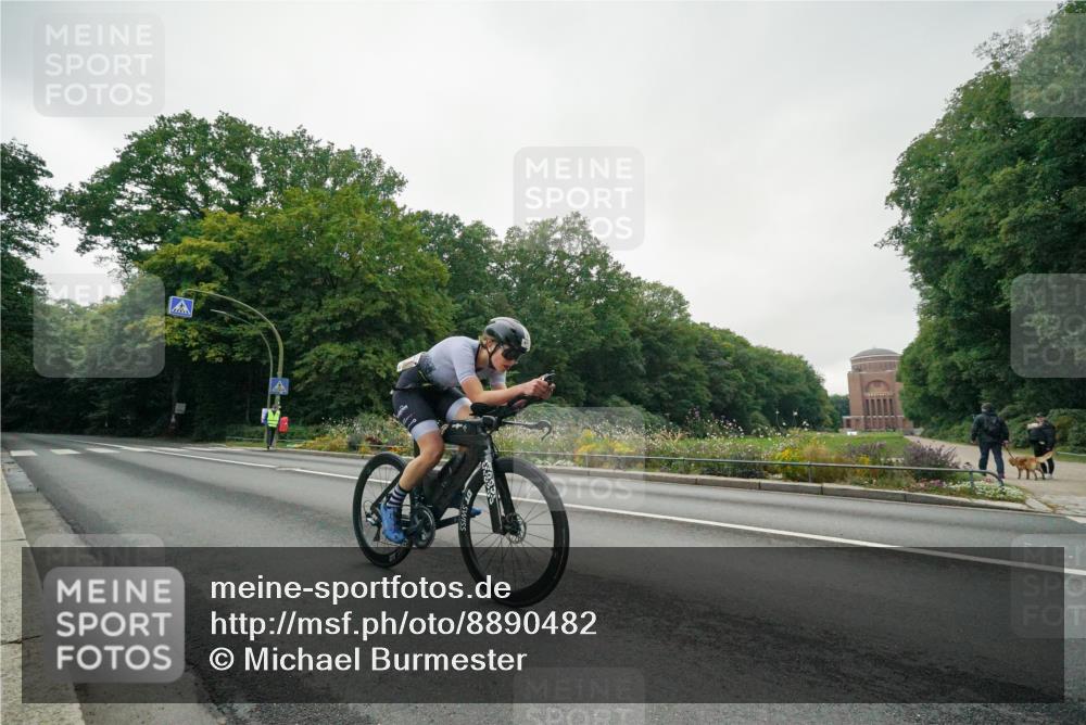 14.09.2025 - Stadtparktriathlon Michael Burmester http://msf.ph/oto/8890482 14.09.2025 09:46:49 Radfahren 382, 471 meine-sportfotos.de
