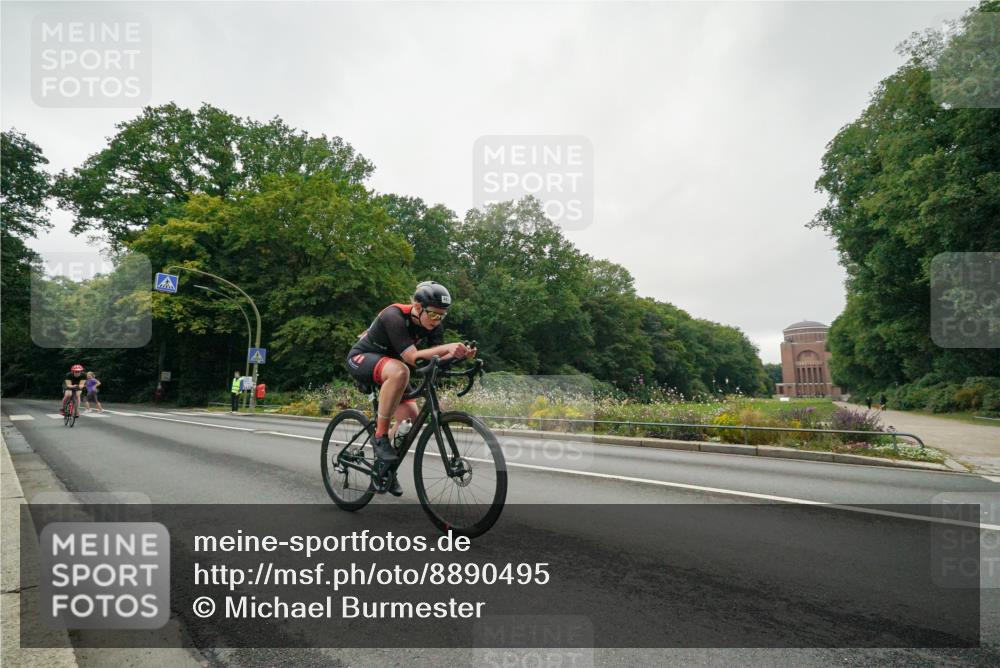 14.09.2025 - Stadtparktriathlon Michael Burmester http://msf.ph/oto/8890495 14.09.2025 09:47:46 Radfahren 483, 488, 503 meine-sportfotos.de