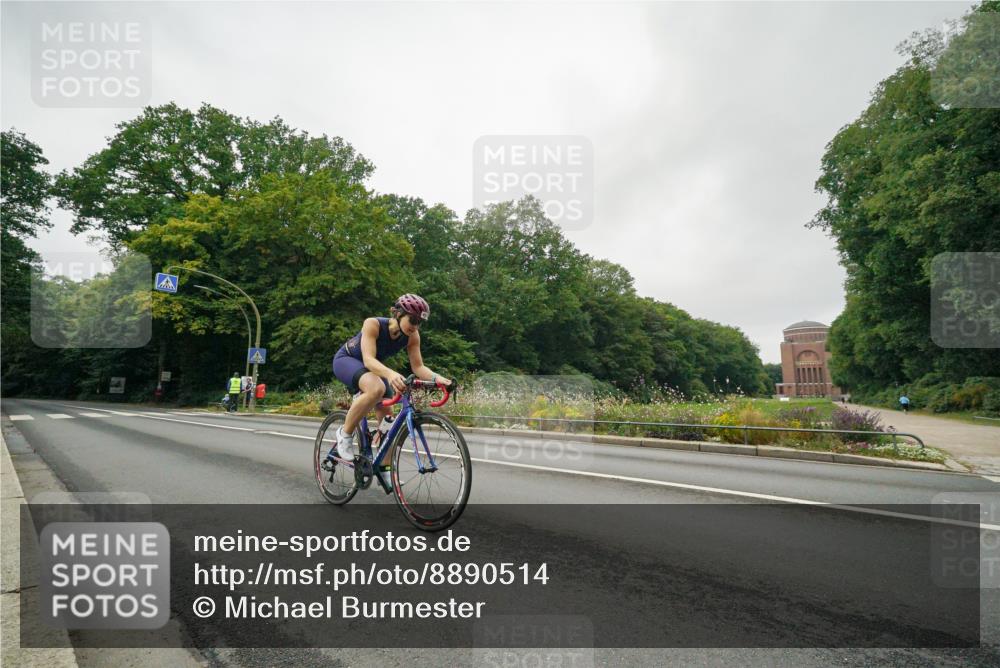 14.09.2025 - Stadtparktriathlon Michael Burmester http://msf.ph/oto/8890514 14.09.2025 09:49:21 Radfahren 459 meine-sportfotos.de