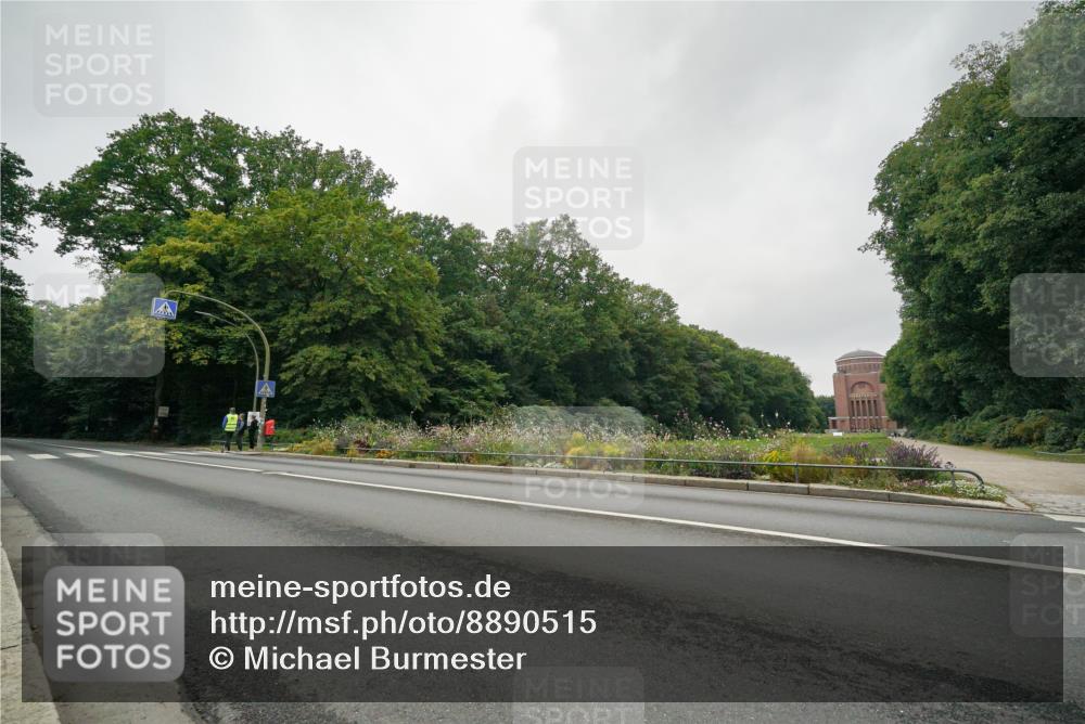 14.09.2025 - Stadtparktriathlon Michael Burmester http://msf.ph/oto/8890515 14.09.2025 09:50:04 Radfahren 438, 445, 479, 593 meine-sportfotos.de