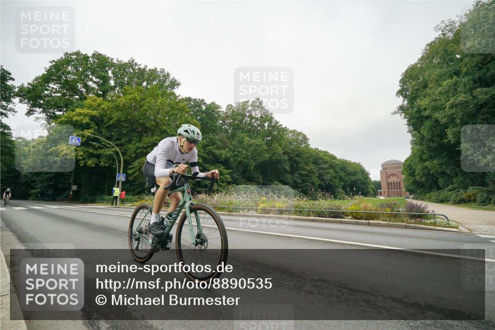 14.09.2025 - Stadtparktriathlon Michael Burmester http://msf.ph/oto/8890535 14.09.2025 09:50:59 Radfahren 504, 528, 563, 580, 610 meine-sportfotos.de