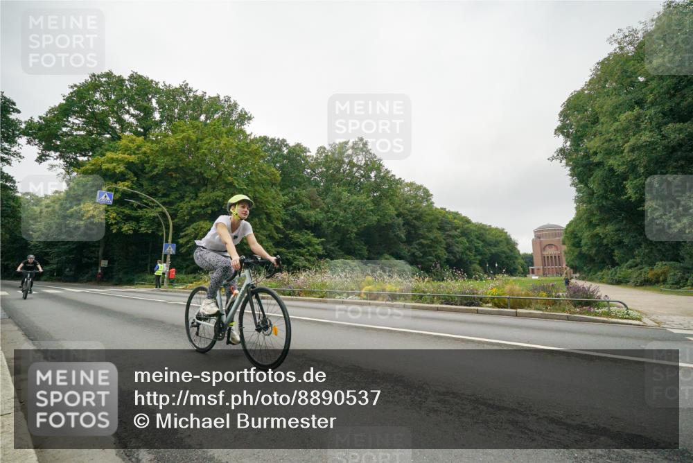 14.09.2025 - Stadtparktriathlon Michael Burmester http://msf.ph/oto/8890537 14.09.2025 09:51:04 Radfahren 504, 528, 563, 580 meine-sportfotos.de