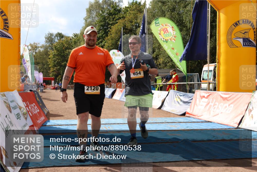 14.09.2025 - Airport Race Strokosch-Dieckow http://msf.ph/oto/8890538 14.09.2025 13:07:37 Ziel 1304, 2120 meine-sportfotos.de