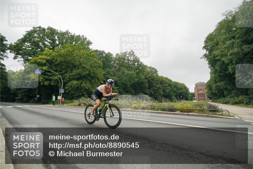 14.09.2025 - Stadtparktriathlon Michael Burmester http://msf.ph/oto/8890545 14.09.2025 09:51:48 Radfahren 467, 505, 584, 620 meine-sportfotos.de