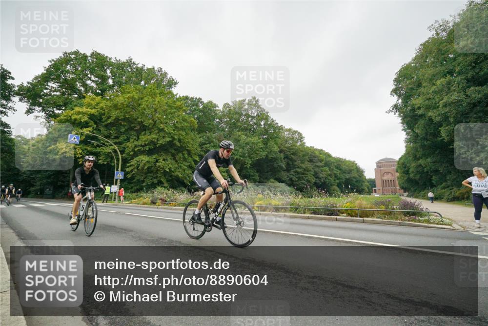 14.09.2025 - Stadtparktriathlon Michael Burmester http://msf.ph/oto/8890604 14.09.2025 09:55:14 Radfahren 509, 532, 534, 536, 554, 571, 573, 578, 592, 602 meine-sportfotos.de