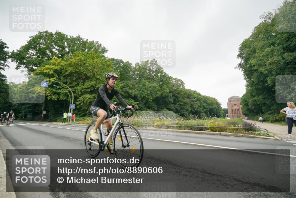 14.09.2025 - Stadtparktriathlon Michael Burmester http://msf.ph/oto/8890606 14.09.2025 09:55:15 Radfahren 509, 532, 534, 536, 554, 571, 573, 578, 592, 602 meine-sportfotos.de