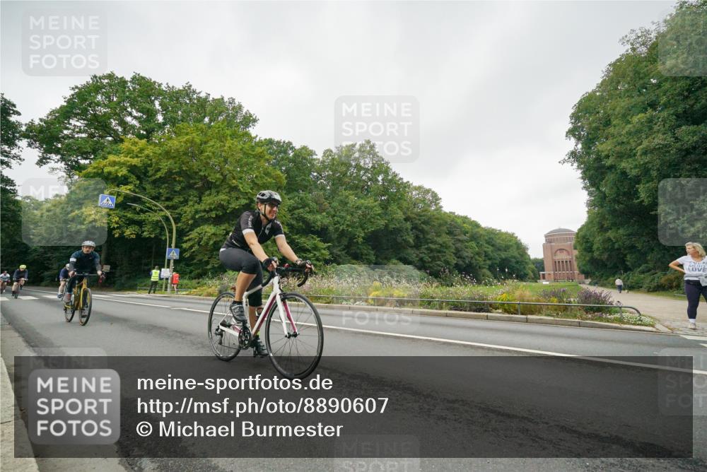 14.09.2025 - Stadtparktriathlon Michael Burmester http://msf.ph/oto/8890607 14.09.2025 09:55:17 Radfahren 458, 509, 532, 534, 536, 571, 573, 578, 592, 602 meine-sportfotos.de