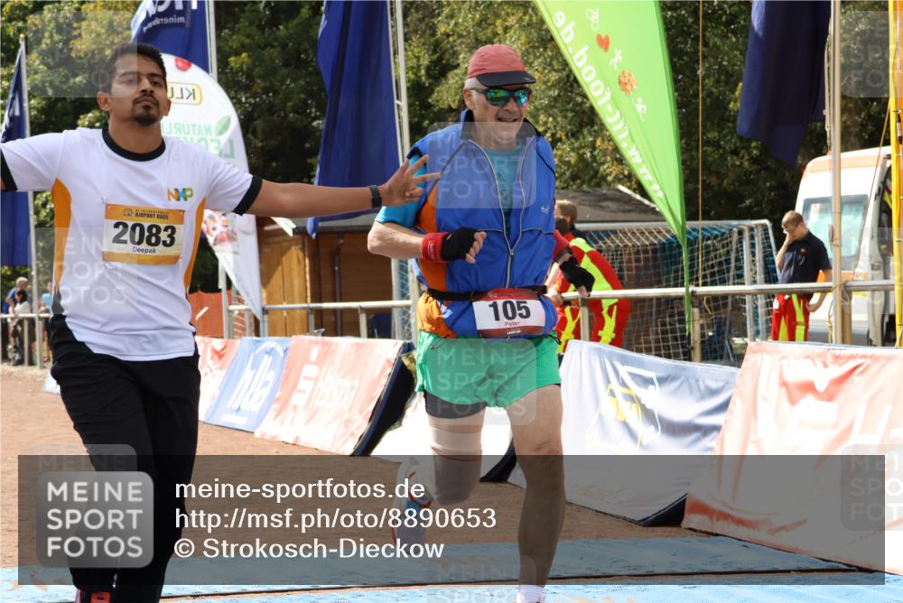 14.09.2025 - Airport Race Strokosch-Dieckow http://msf.ph/oto/8890653 14.09.2025 13:08:25 Ziel 105, 1804, 1921, 2083 meine-sportfotos.de